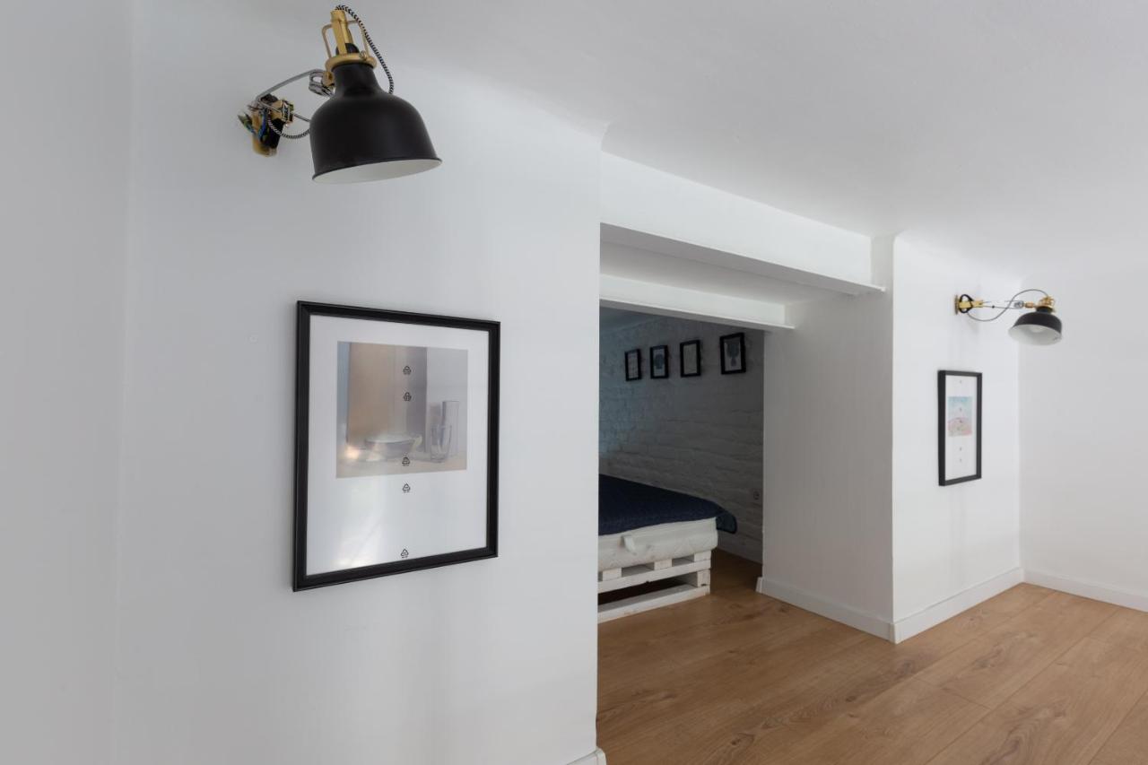 Black And White Apartment Budapest Exteriör bild